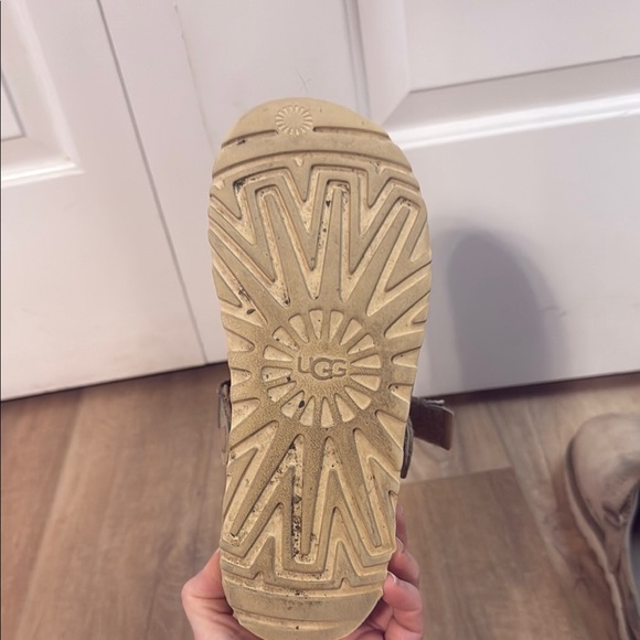 UGG Goldenstar women’s clogs size 7.5 - Picture 4 of 9